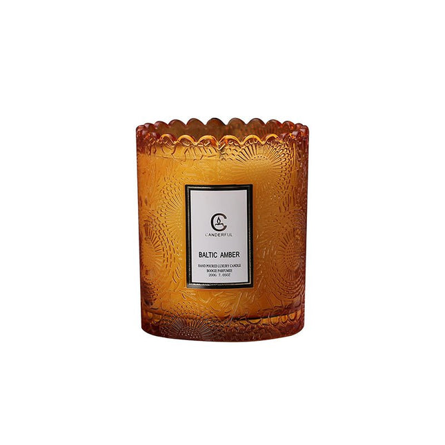 Lyxigt doftljus Baltic Amber i orange reliefpräglad glasburk – 500 g